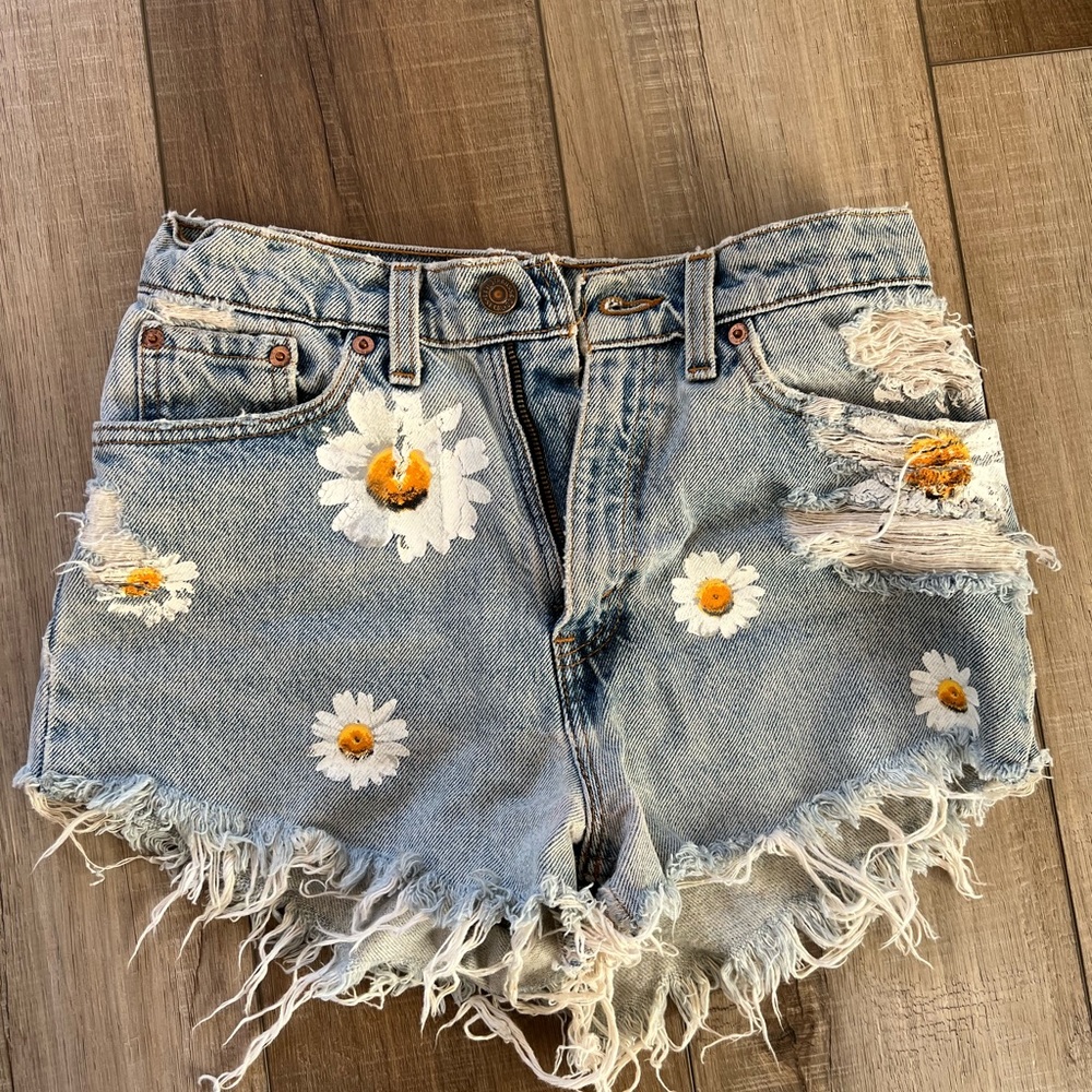 LF Daisy Print Shorts